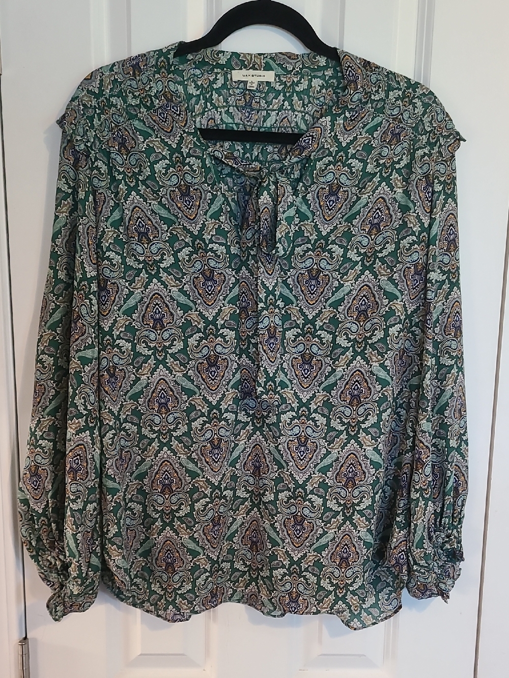 Max Studio Green Paisley Tie-Neck Blouse